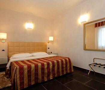 Dante Aparthotel Mantua